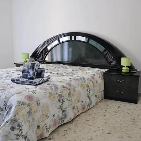 Daire Basilicata Host To Host - Dina