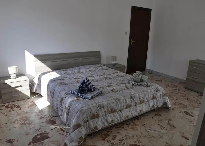 Basilicata Host To Host - Dina Apartment *